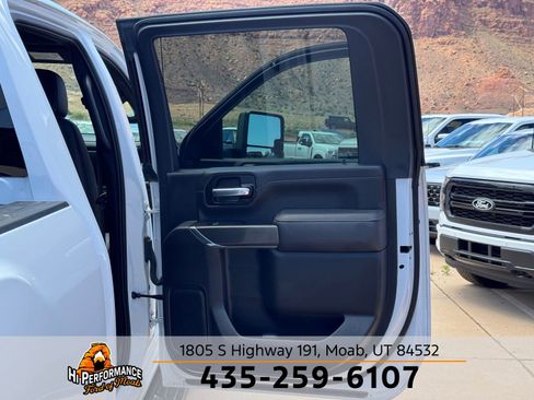 Used 2023 GMC Sierra 3500 AT4 w/ Gooseneck/5TH Wheel Package AWD/4WD image 50