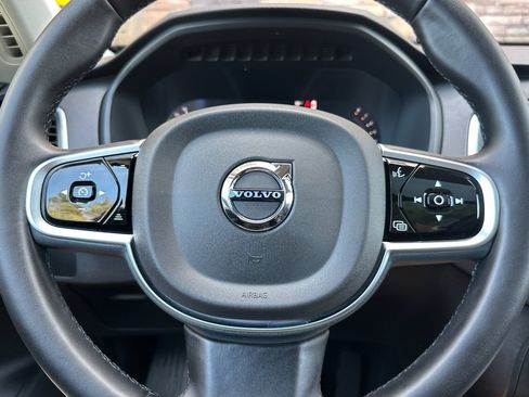 Certified 2025 Volvo XC90 B5 Core AWD/4WD image 27