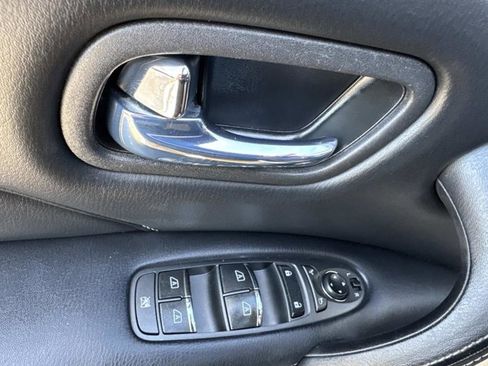 Used 2018 INFINITI QX80 Base w/ Driver Assistance Package image 12