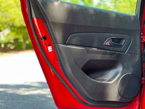 Used 2016 Chevrolet Cruze LTZ image 13