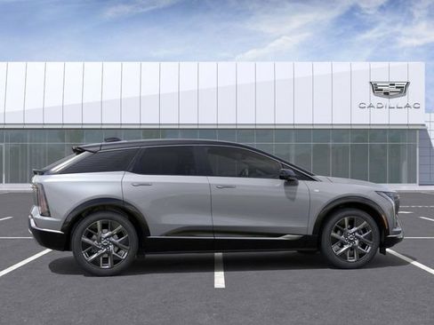 New 2025 Cadillac Optiq Luxury 1 w/ LPO, Floor Liner Package AWD/4WD image 5