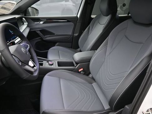 New 2026 Volkswagen Tiguan SE R-Line image 33