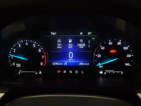 Used 2024 Ford Explorer XLT w/ Equipment Group 202A image 23