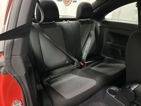 Used 2019 Volkswagen Beetle 2.0T S image 21