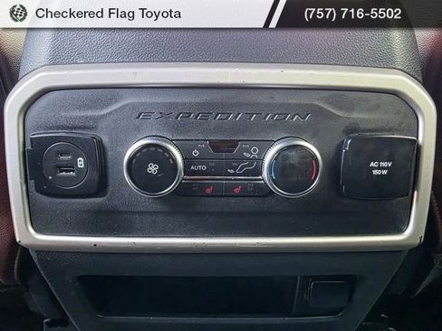 Used 2022 Ford Expedition Limited image 38