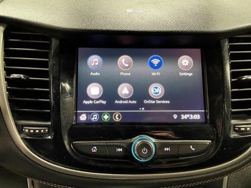 Used 2020 Chevrolet Trax LT w/ Driver Confidence Package FWD image 11