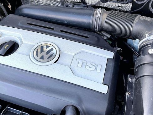 Used 2017 Volkswagen Tiguan Wolfsburg Edition AWD/4WD image 35