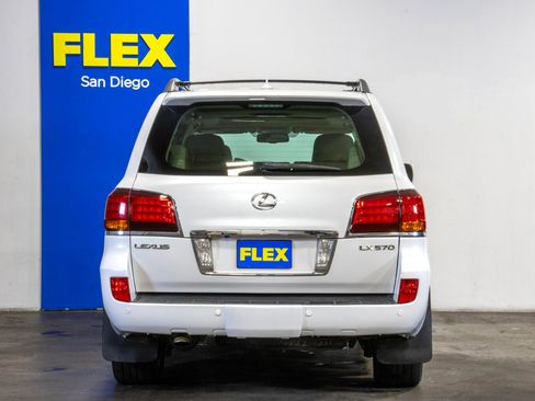 Used 2009 Lexus LX 570 4WD image 4