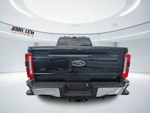 Used 2023 Ford F250 Lariat w/ Lariat Ultimate Package AWD/4WD image 4