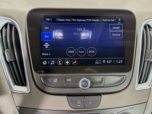 Used 2021 Chevrolet Malibu LT image 17