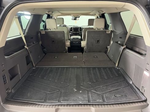 Used 2021 Ford Expedition Max XLT image 21
