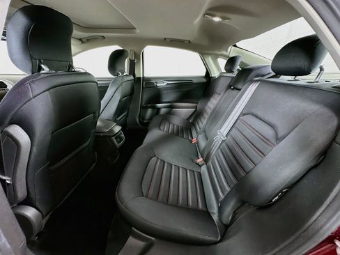 Used 2013 Ford Fusion SE FWD image 28