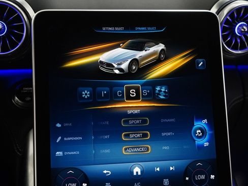 Certified 2024 Mercedes-Benz SL 63 AMG 4MATIC image 32