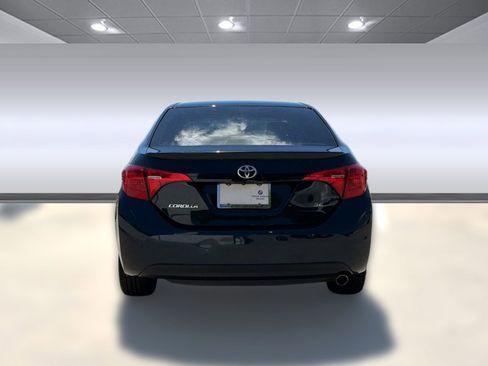 Used 2018 Toyota Corolla SE FWD image 9