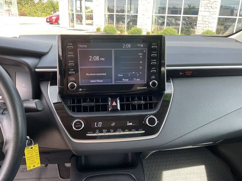 Used 2021 Toyota Corolla LE FWD image 22