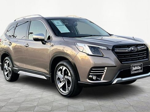 Used 2023 Subaru Forester Touring image 5