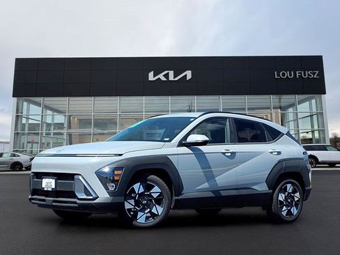Used 2025 Hyundai Kona SEL FWD image 1