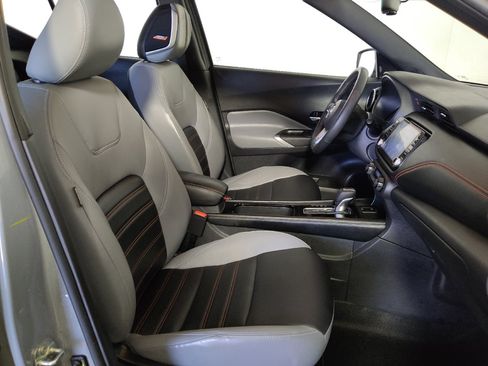 Used 2023 Nissan Kicks SR w/ SR Premium Package FWD image 21