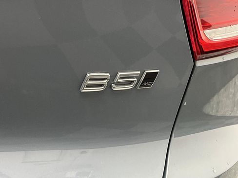 Used 2023 Volvo XC40 B5 Core AWD/4WD image 29