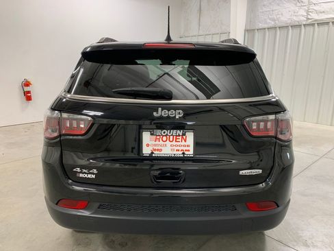 Used 2024 Jeep Compass Latitude image 22