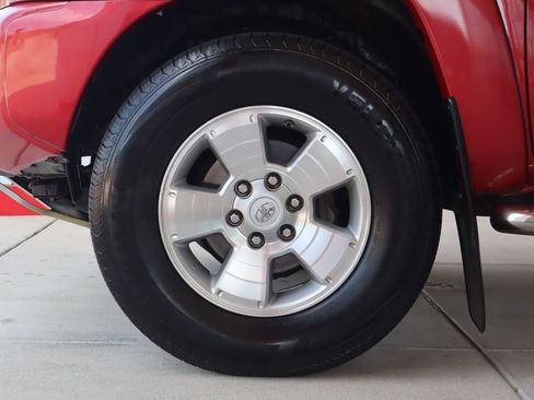 Used 2012 Toyota Tacoma 4x4 Double Cab w/ TRD Sport Pkg image 5