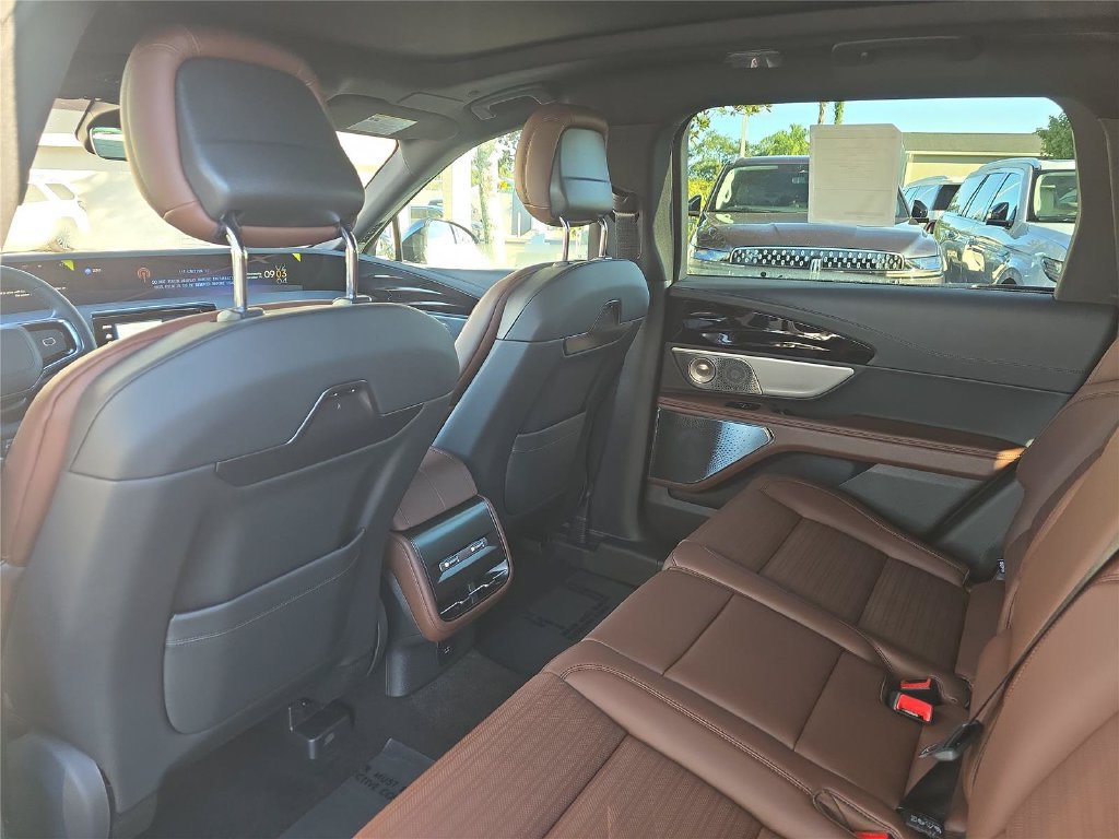 New 2026 Lincoln Nautilus Reserve AWD/4WD image 9