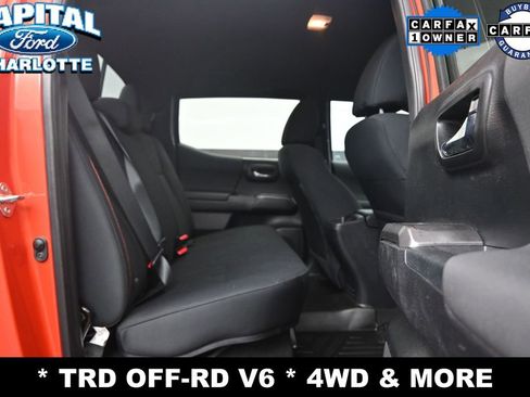 Used 2018 Toyota Tacoma TRD Off-Road w/ Technology Package AWD/4WD image 11