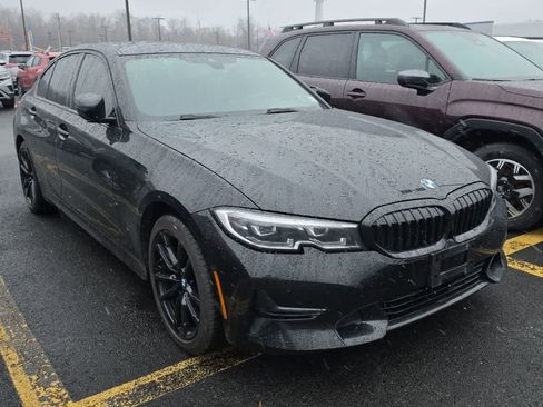 Used 2020 BMW 330i xDrive Sedan w/ Convenience Package image 4