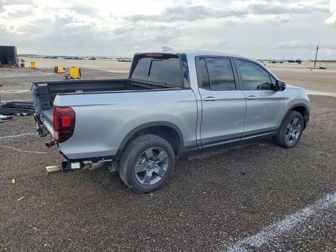 Used 2025 Honda Ridgeline TrailSport image 3