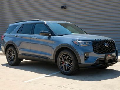 New 2026 Ford Explorer ST w/ Sun And Sound Package