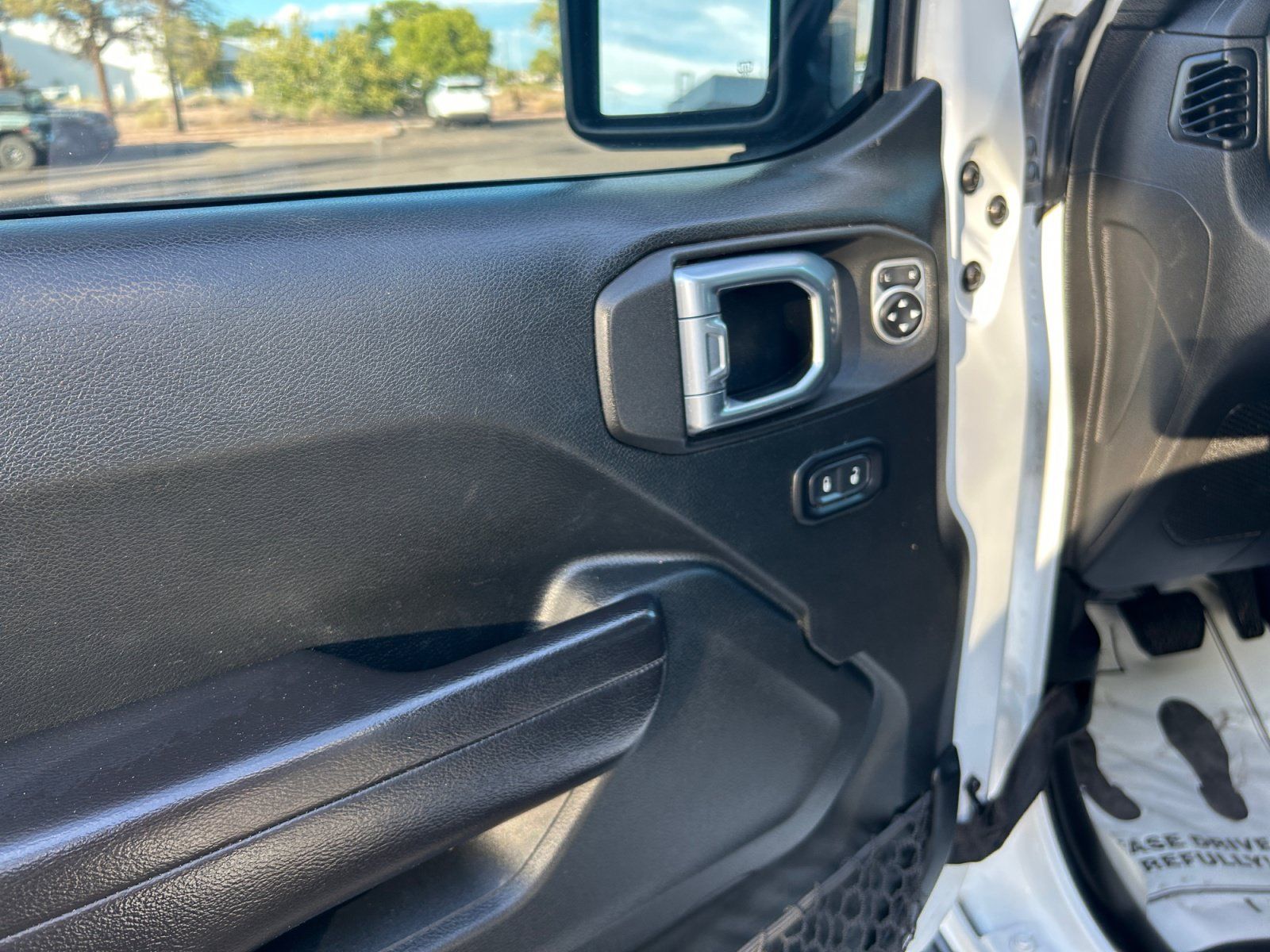 Used 2020 Jeep Gladiator Sport w/ Quick Order Package 24S AWD/4WD image 13