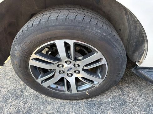 Used 2023 Ford Expedition XLT AWD/4WD image 20