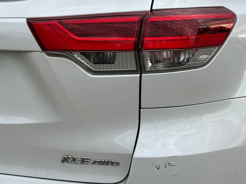 Used 2018 Toyota Highlander XLE image 49