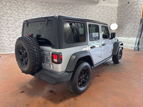 Used 2023 Jeep Wrangler Willys image 7