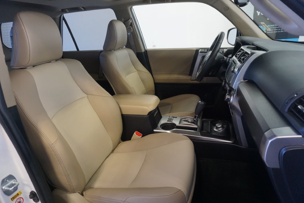Used 2017 Toyota 4Runner SR5 Premium AWD/4WD image 26