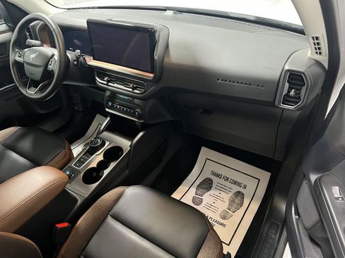 Used 2025 Ford Bronco Sport Outer Banks image 3