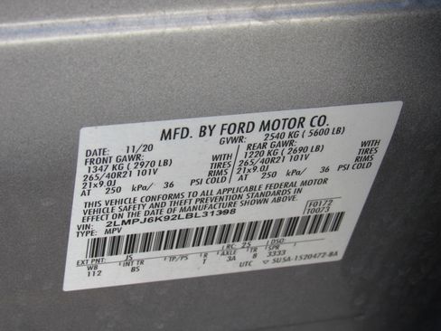 Certified 2020 Lincoln Nautilus Reserve w/ Equipment Group 201A image 15