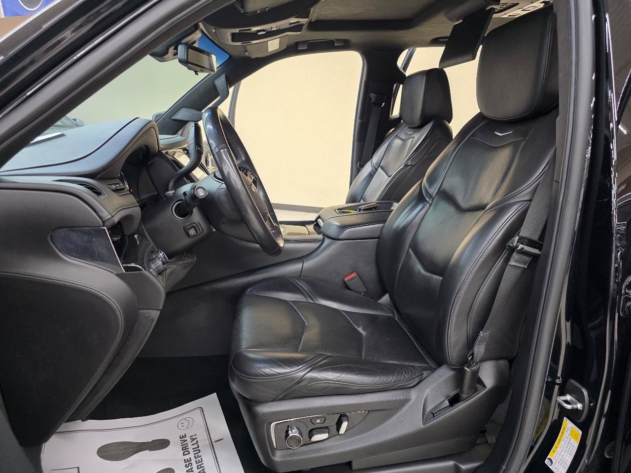 Used 2018 Cadillac Escalade ESV Platinum AWD/4WD image 20