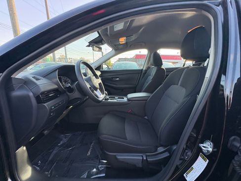 Used 2025 Nissan Sentra SV image 24