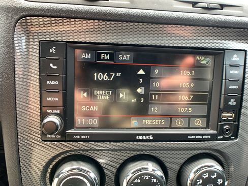 Used 2013 Dodge Challenger R/T image 13