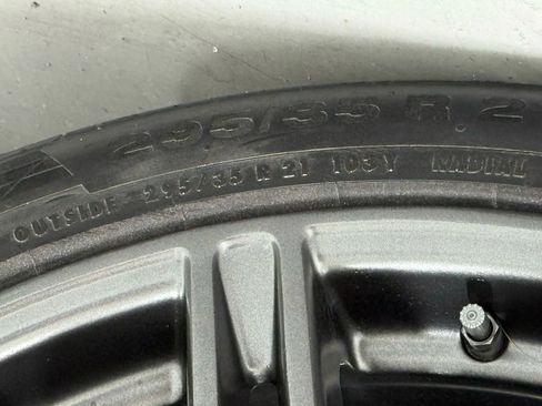 Used 2018 Porsche Cayenne Platinum Edition image 46