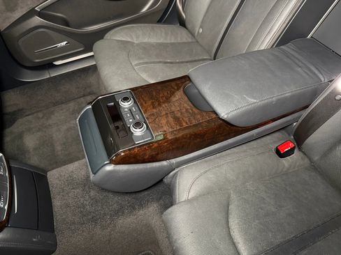 Used 2012 Audi A8 L 4.2 image 22