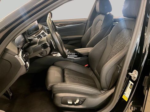Used 2023 BMW 540i w/ M Sport Package RWD image 7