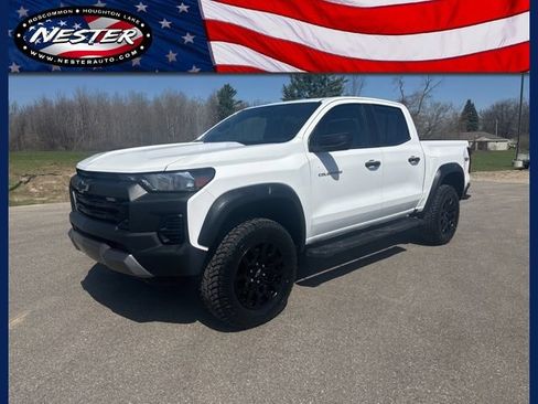 Used 2023 Chevrolet Colorado Trail Boss w/ Safety Package AWD/4WD image 1