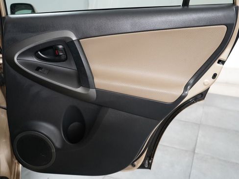 Used 2010 Toyota RAV4 Limited FWD image 28
