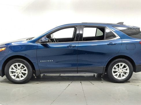 Used 2019 Chevrolet Equinox LT w/ Driver Convenience Package FWD image 2