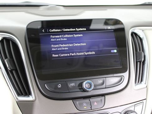 Used 2024 Chevrolet Malibu LT image 18