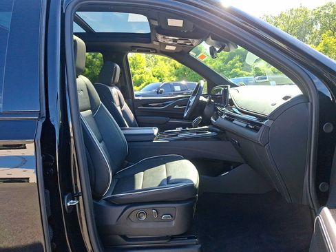 Certified 2023 Cadillac Escalade Sport Platinum AWD/4WD image 21