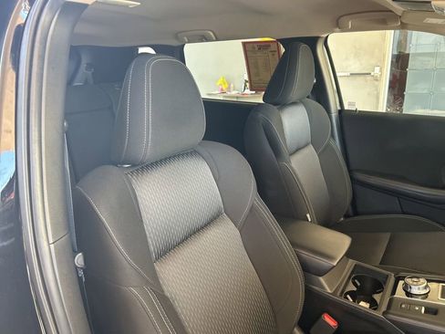 Used 2023 Mitsubishi Outlander ES image 19