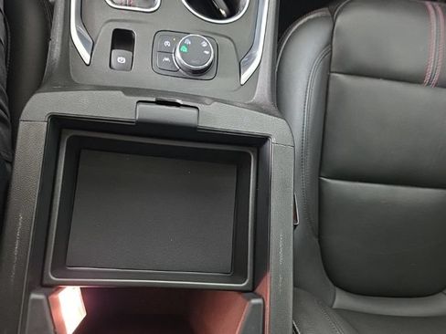 Used 2022 Chevrolet Traverse RS AWD/4WD image 25